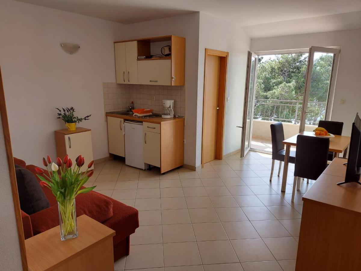 Apartments Neva Makarska Exterior photo
