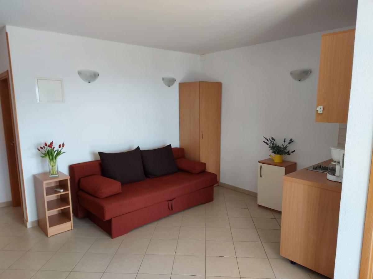 Apartments Neva Makarska Exterior photo