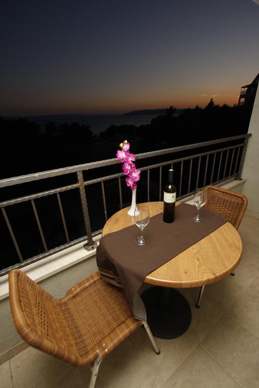 Apartments Neva Makarska Exterior photo