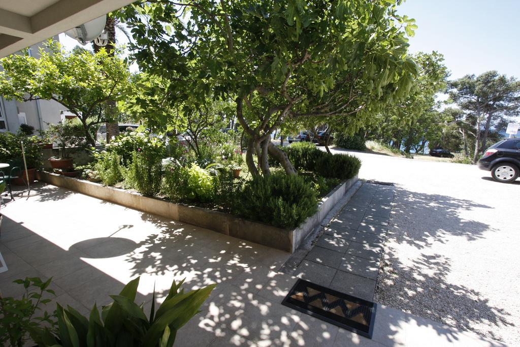 Apartments Neva Makarska Exterior photo