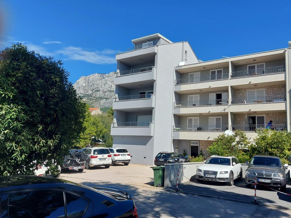 Apartments Neva Makarska Exterior photo