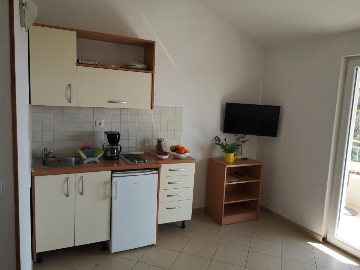 Apartments Neva Makarska Exterior photo